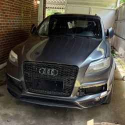 2012 Audi Q7 · 3.0T Quattro S Line Prestige Sport Utility 4D