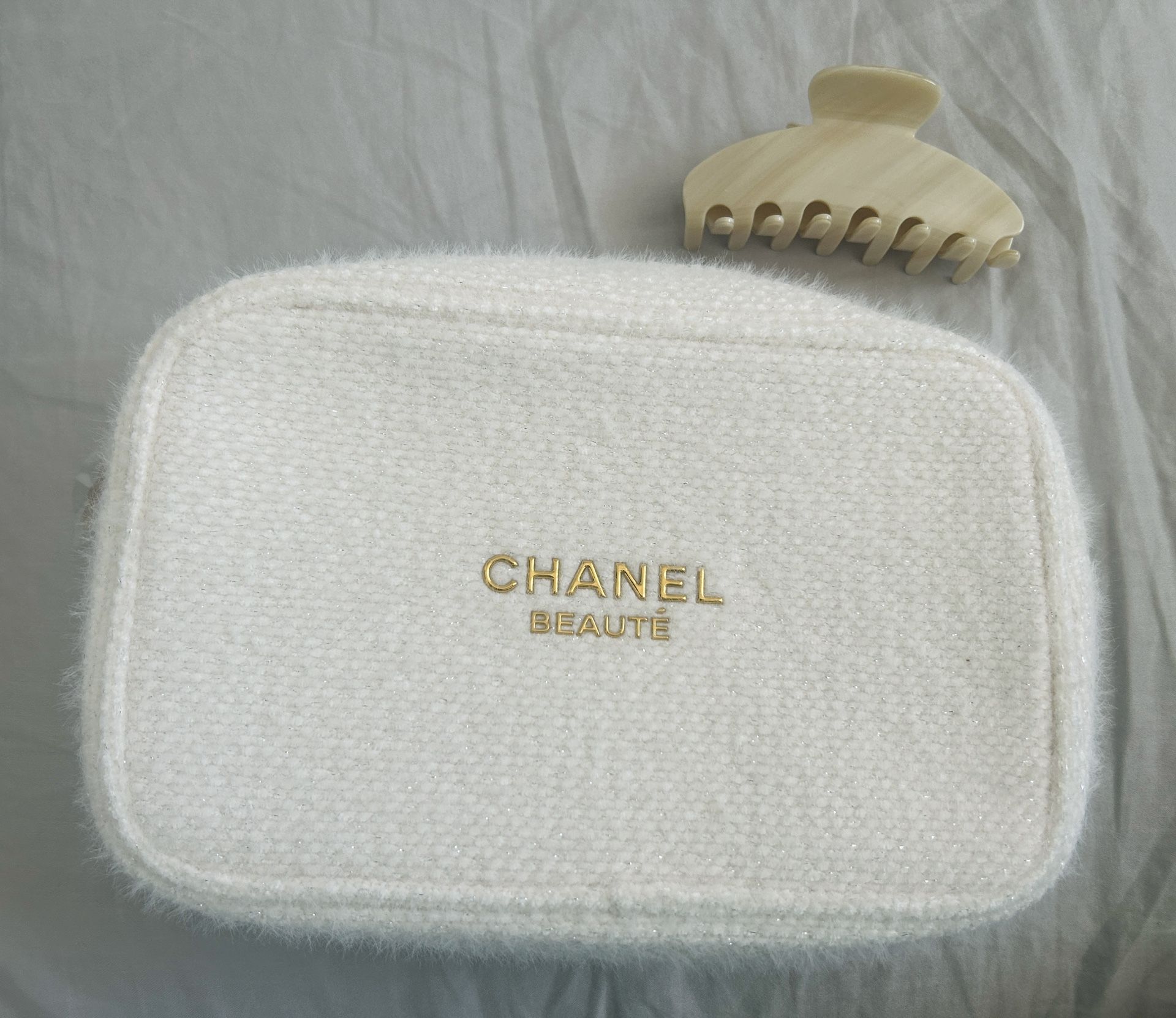 Brand New CHANEL Beauté Limited Edition Cosmetic Pouch – Ivory Bouclé Fabric