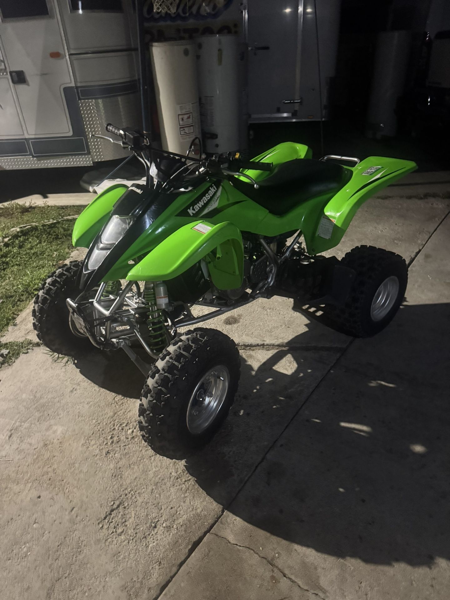 Moto Kawasaki 2006 400