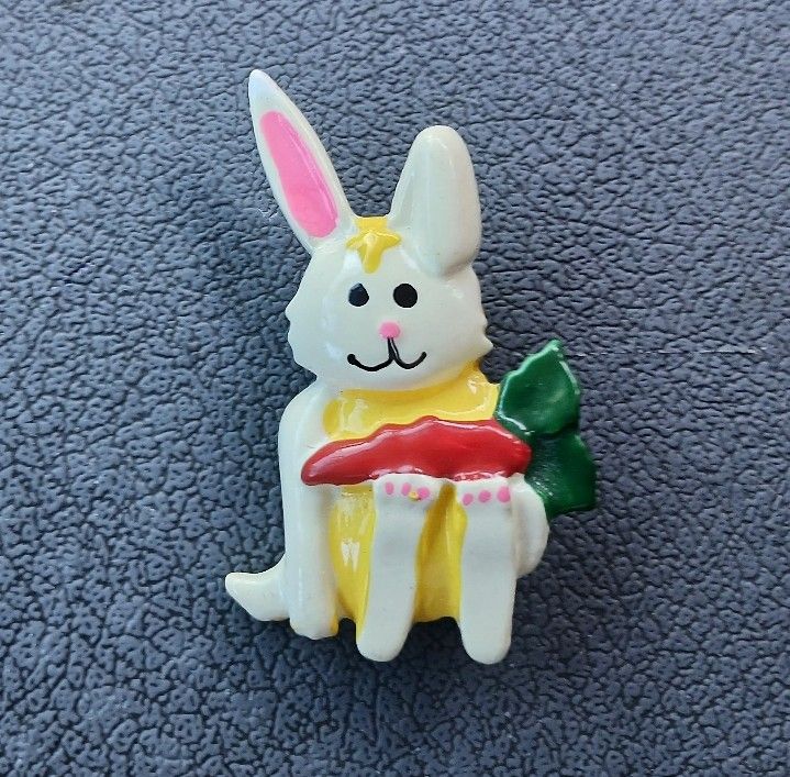Vintage Easter Bunny Brooch