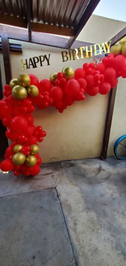 Balloon Garland / Party & Event Decorations