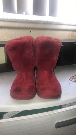 Red guess boots