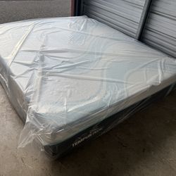 CALIFORNIA KING SIZE TEMPURPEDIC PROBREEZE (MEDIUM) HYBRID MATTRESS & BOX SPRINGS BED SET