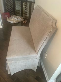 Beautiful nailhead dining  seat