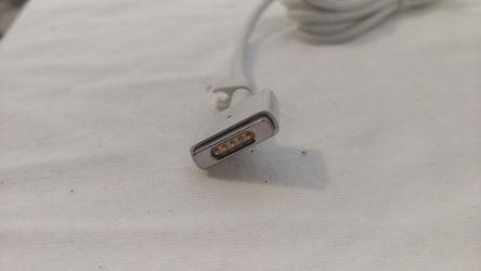 T tip macbook charger