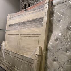 Full Size Mattress w/ Bed Frame 