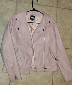 NEW YMI JEANSWEAR BLUSH PINK FAUX LEATHER BIKER MOTO JACKET COAT BLAZER OUTERWEAR ASYMMETRICAL ZIP LONG SLEEVE FULL ZIP WOMEN'S SIZE MEDIUM