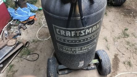 250 bucks air compressor works great I put a brand new plug on it as is