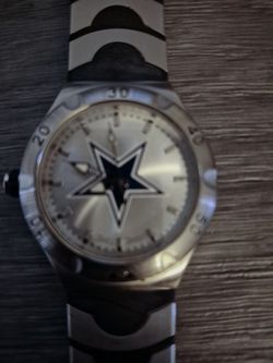 COWBOYS GAME TIME STAINLESS STEEL QUARTZ ANALOG! NEEDS BATTERY..IT'S IN  LIKE NEW CONDITION!!!**$$15!!!***