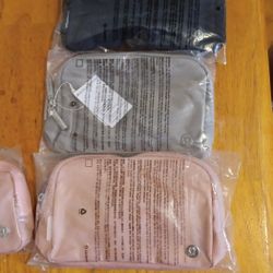 Lululemon 2L cross Body Bag
