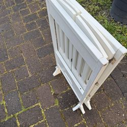 Toddler safe stool folding, great condition, no damage