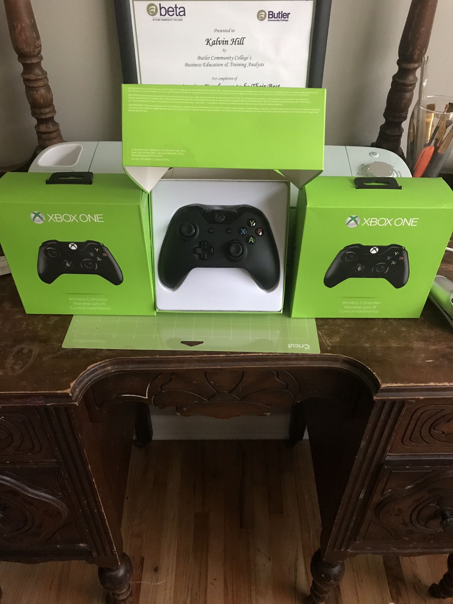 Brand new all black Xbox One Controller!! (Hot deal)
