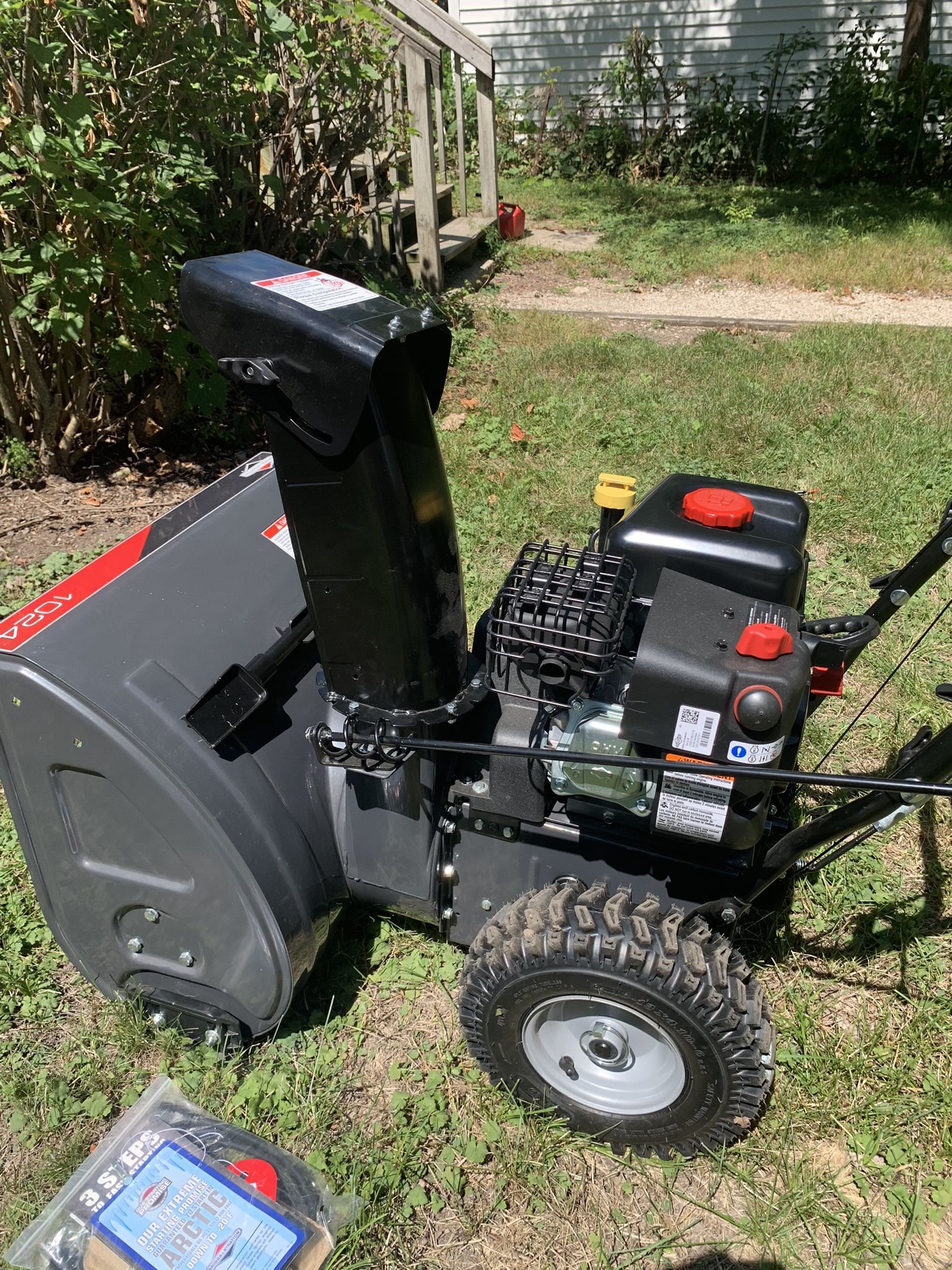 BRIGGS & Stratton 24" Dual-stage Snow Blower Electric Strt 208 Snow Engine 1024 del 1696610Jgs & Stratton 24" Dual-Stage Snow Blower Electric rt 208