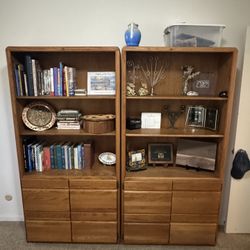 4 Wooden cabinets shelves