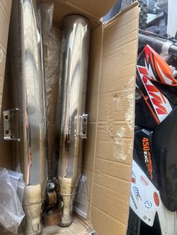 Harley Davison Factory Exhaust With. Cats