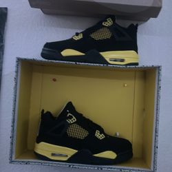 Lightning Jordan 4s