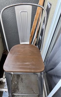 Medal & Wood Bar Stools