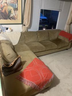 Sectional couch