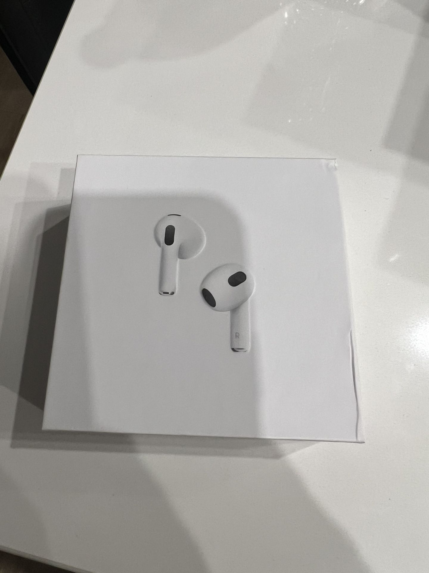 Airpods Gen 3. New In Box 