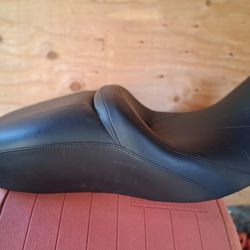 Harley Davidson Low Profile Toiring Seat