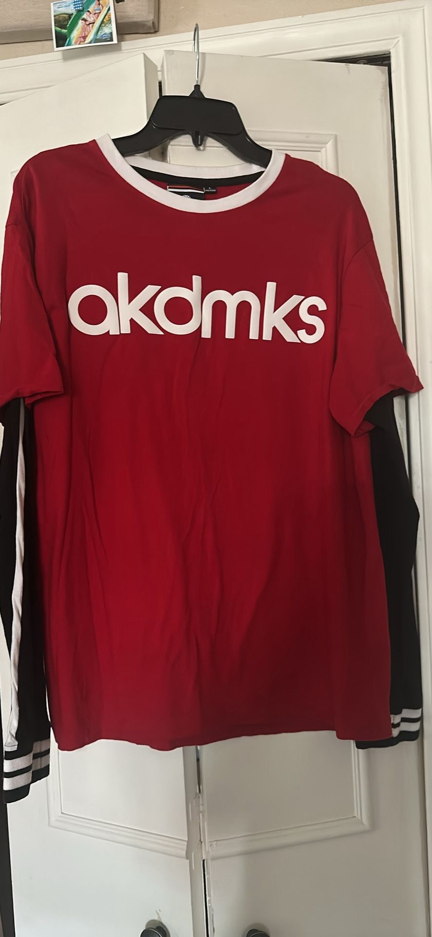 💥NEW, NEVER WORN💥 Men’s longsleeve 