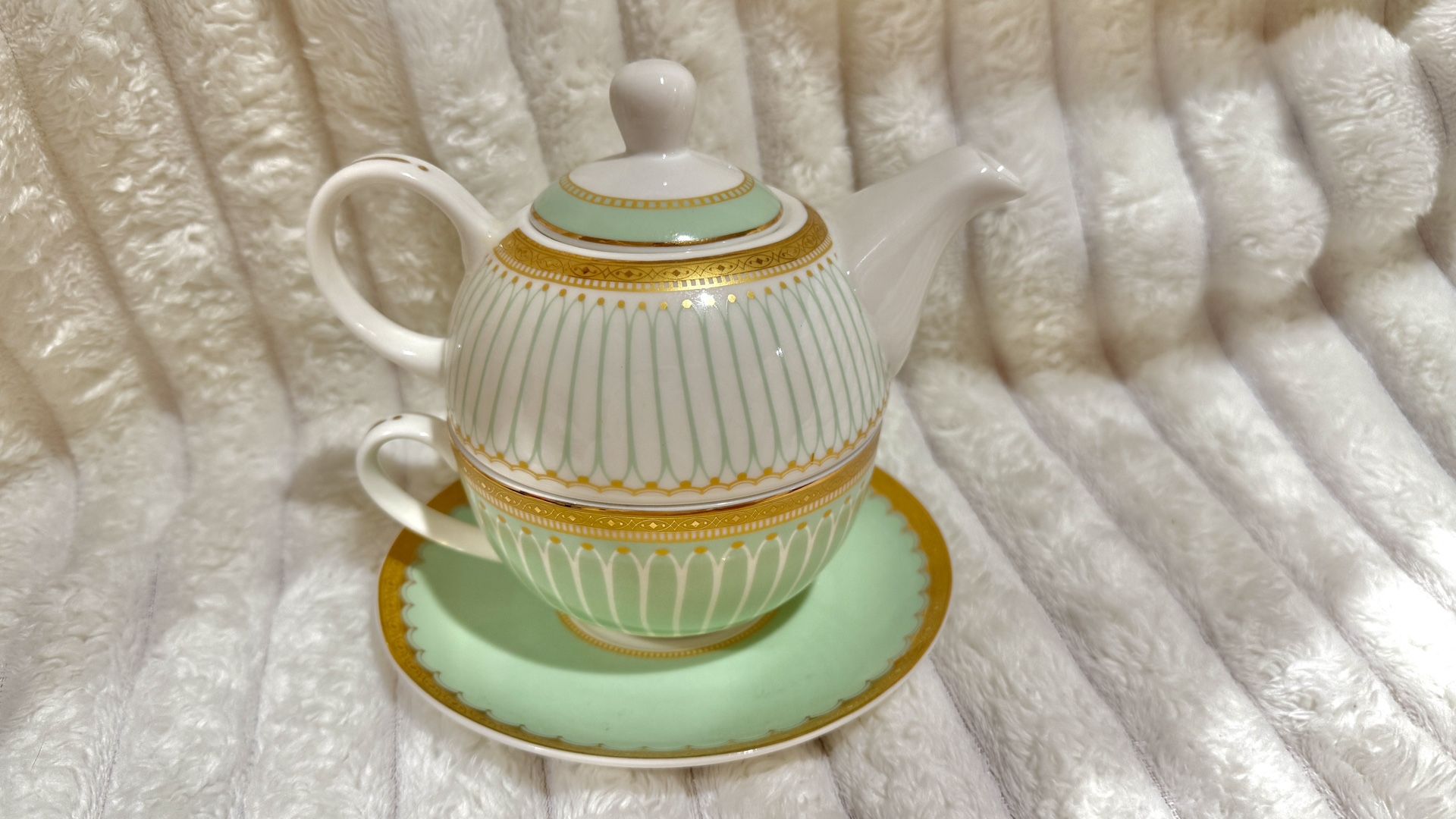 🫖🆕Elegant Tea-for-One Set – Teapot + Cup + Saucer