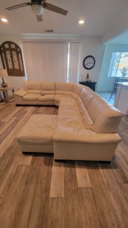 Free 3-piece Sectional