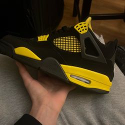 Jordan Four Thunder