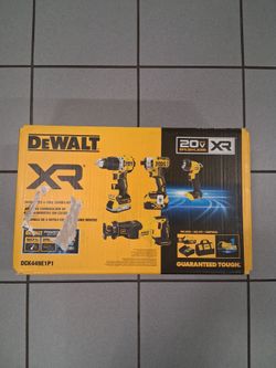 DeWalt XR 20V Brushless 4-Tool Combo Kit DCK449E1P1