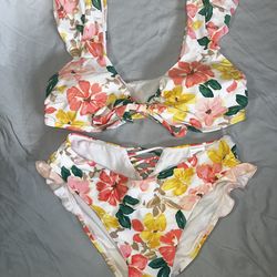 Women’s Time and True Floral Medium bathing suit.