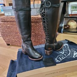 FREEBIRD BOOTS SIZE 7 ( THEY ARE THE ICELAND )