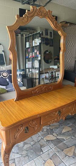 Vintage Embossed Console Table with Mirror – 3 Drawers & Shelves