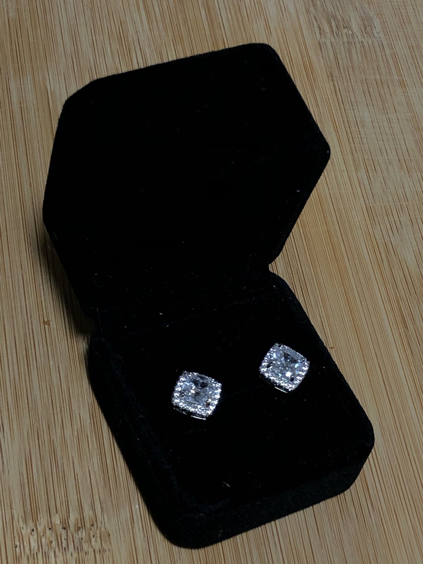 2 Carat VVS1 White diamond earrings