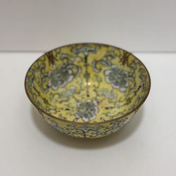 Japanese Yellow Glazed Famille Rose Porcelain 6” Bowl