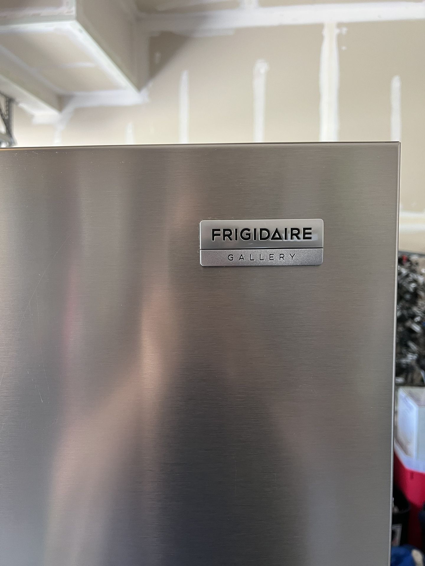 Frigidaire Gallery French Door Refrigerator for Sale in Marysville, WA
