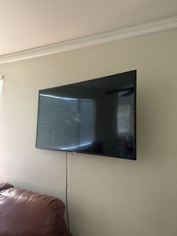 55 Inch Samsung Tv 4K And Tv Mount