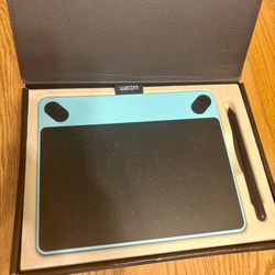 Wacom Intuos Pro Digital Drawing Pad
