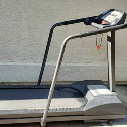 Schwinn 810p Treadmill