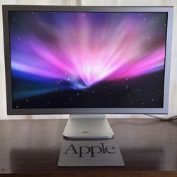 Apple 30" Cinema HD Display Monitor W/ Power Brick - Good Working Condition 👀