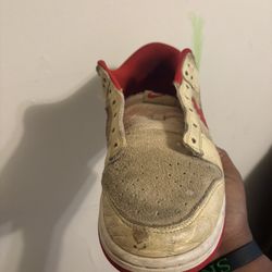 Nike SB Dunk Strawberry Waffles No Laces