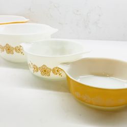 Vintage “Golden Butterfly” Pyrex Casserole Set Of Four With Lid