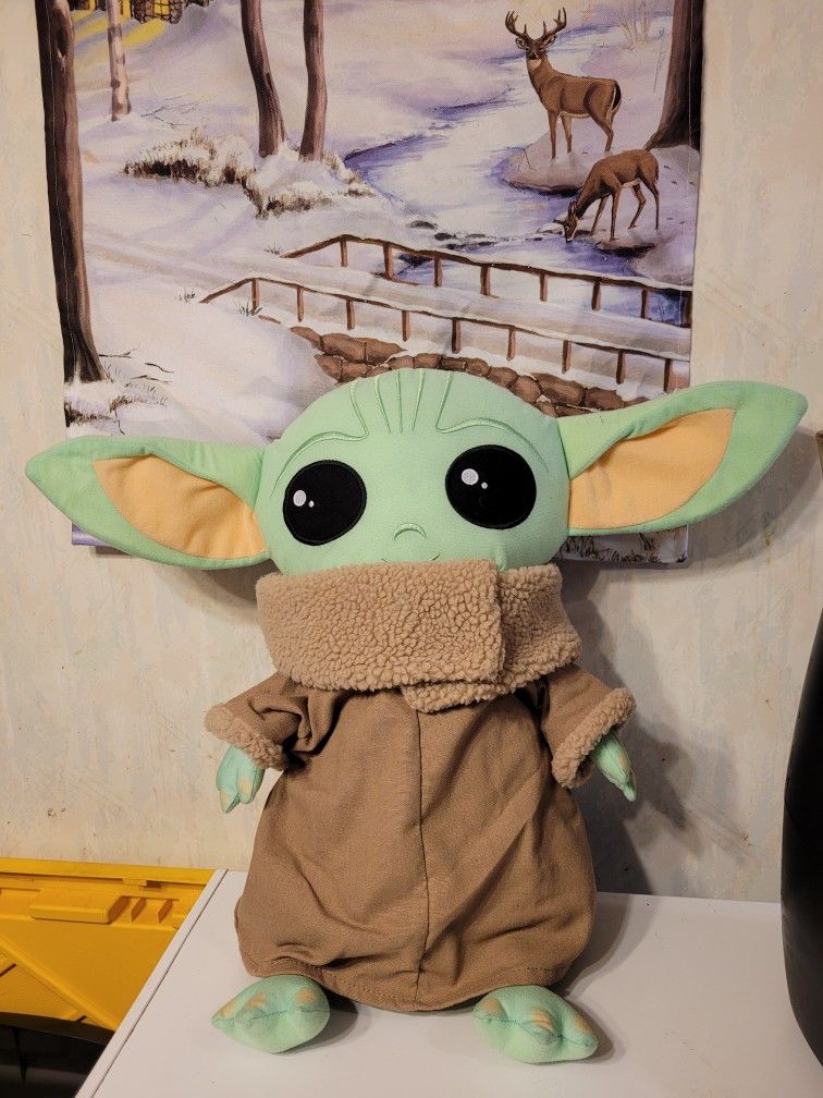 Star Wars The Mandalorian Baby Yoda Pillow Buddy for Children Color Green