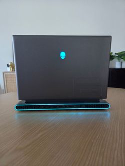 Alienware m16 R1