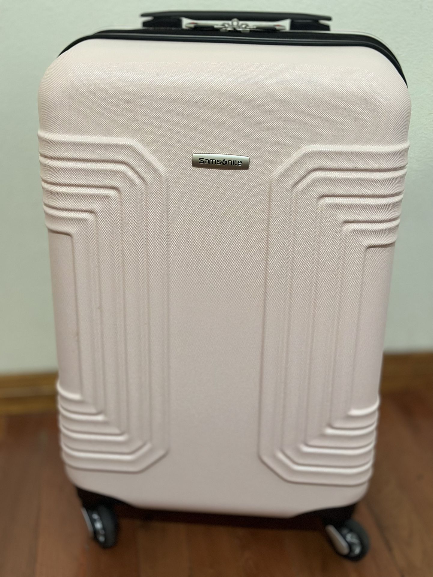 Samsonite Spin Tech 5 20" Carry-on