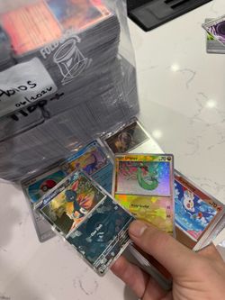 1,000+ Pokémon Holo & Reverse Holo Cards – Pack Fresh