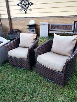 Outdoor wicker swivel chairs