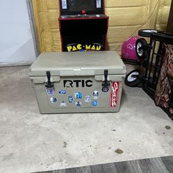 Artic cooler 45qt