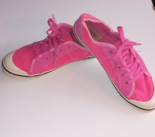UGG 1015420K Women's Pink Running Shoes Size 5