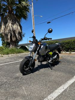 Venom X21RS 125cc Honda Grom Clone Motorcycle | 4-Speed Street Legal