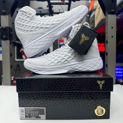 Authentic Nike Air Kobe Bryant 3 III Protro Halo Size 11.5 All Triple White HM4351-100 2025